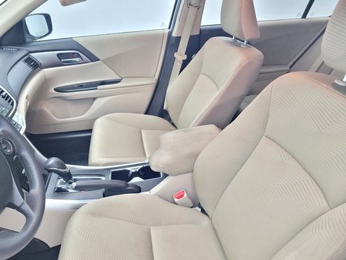 Used 2015 Honda Accord LX image 17