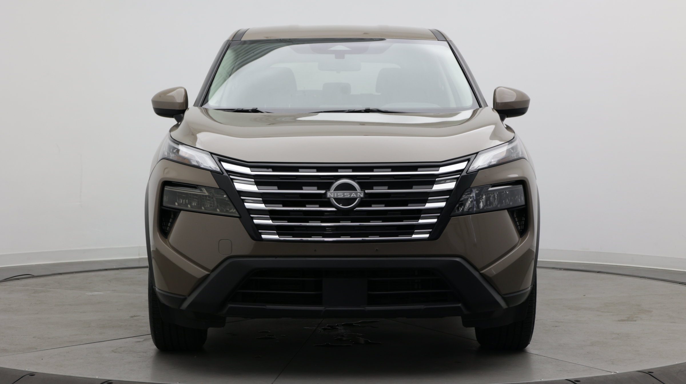 Used 2025 Nissan Rogue SV FWD image 2
