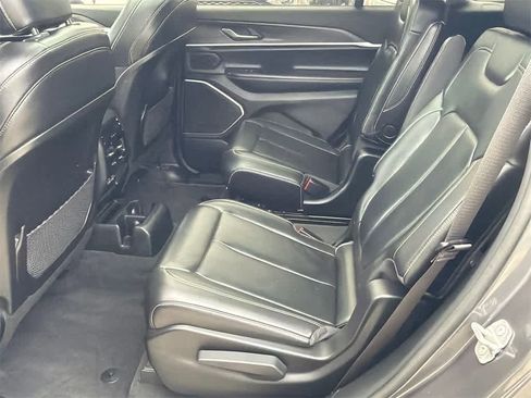 Used 2021 Jeep Grand Cherokee L Limited image 18