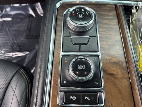 Used 2020 Ford Expedition Max Platinum image 30