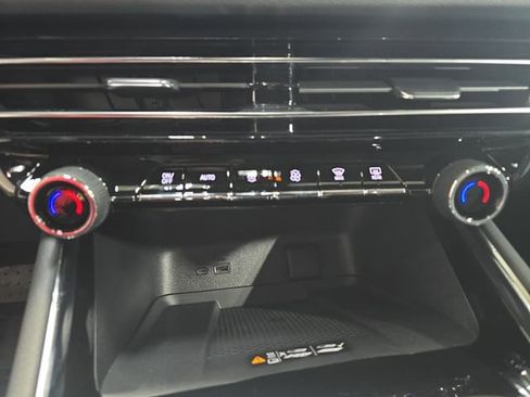 New 2026 Chevrolet Traverse LT w/ Sun and Wheel Package image 25