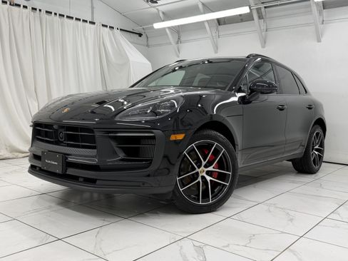 Certified 2023 Porsche Macan S AWD/4WD image 7