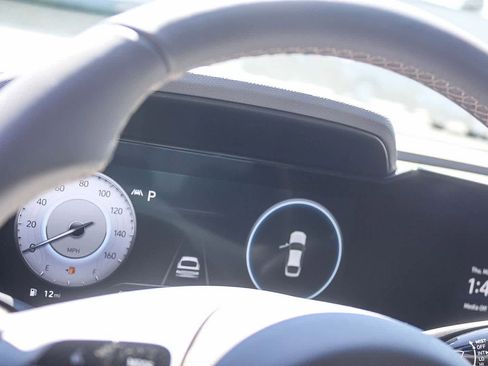 Used 2023 Hyundai Elantra SEL w/ Convenience Package image 29