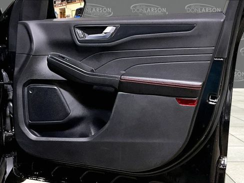 Certified 2025 Ford Escape ST-Line AWD/4WD image 15