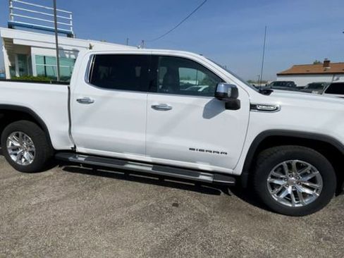 Used 2022 GMC Sierra 1500 SLT w/ SLT Premium Package AWD/4WD image 3
