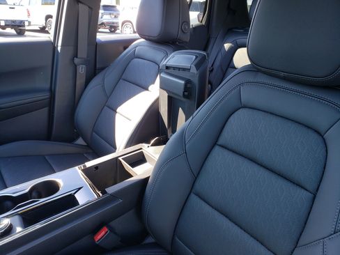 New 2026 Chevrolet Equinox LT w/ Convenience Package II image 24