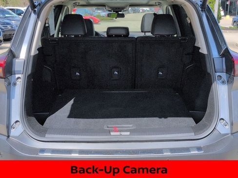 Certified 2023 Nissan Rogue SV w/ SV Premium B Package AWD/4WD image 9
