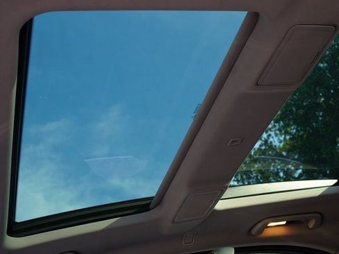 Used 2011 Mercedes-Benz S 550 image 25