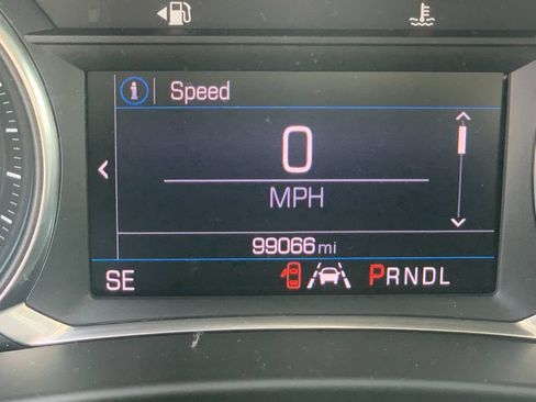 Used 2020 Chevrolet Equinox LT FWD image 29