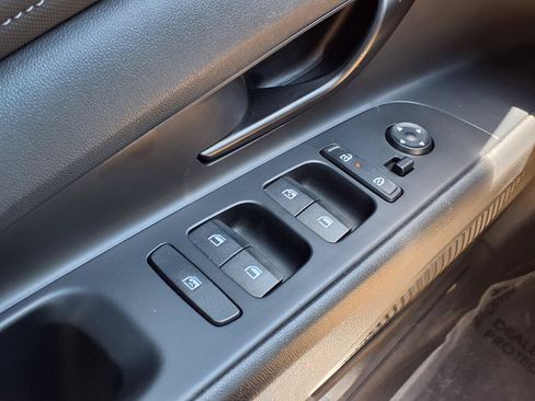 Certified 2025 Hyundai Elantra Sport FWD image 18