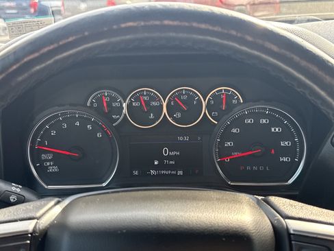 Used 2021 Chevrolet Silverado 1500 LT image 21