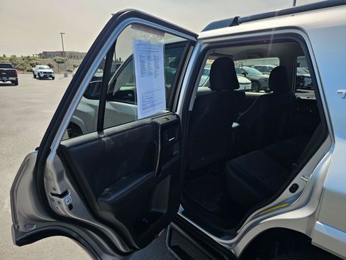Used 2022 Toyota 4Runner TRD Off-Road AWD/4WD image 16