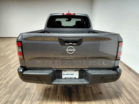 Used 2024 Nissan Frontier S w/ Technology Package RWD image 13