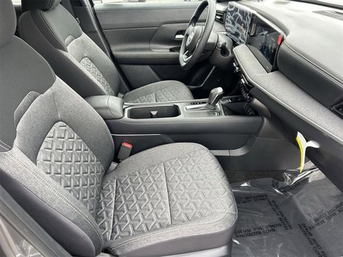 New 2026 Nissan Kicks SV image 11