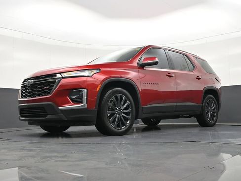 Used 2023 Chevrolet Traverse RS FWD image 24