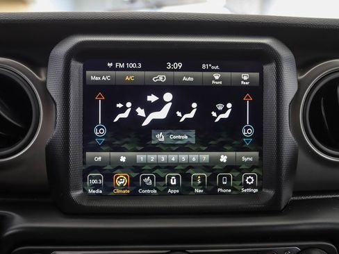 Used 2021 Jeep Wrangler Unlimited Sport AWD/4WD image 18