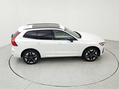 New 2026 Volvo XC90 T8 Plus w/ Protection Package AWD/4WD image 16