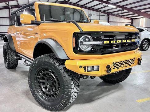 Used 2022 Ford Bronco Outer Banks image 1