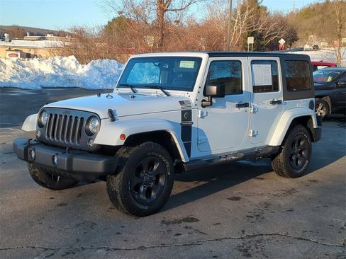 Used 2017 Jeep Wrangler Unlimited Sport image 8
