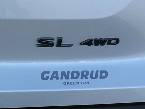 New 2026 Nissan Pathfinder SL image 8