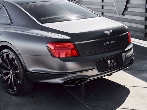 Used 2023 Bentley Flying Spur V8 AWD/4WD image 10