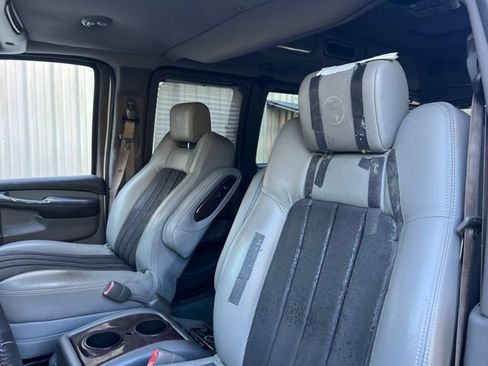 Used 2014 GMC Savana 1500 RWD image 12