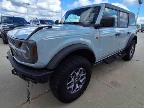 Used 2024 Ford Bronco Badlands AWD/4WD image 4