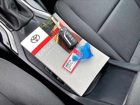 Certified 2024 Toyota Corolla LE FWD image 29