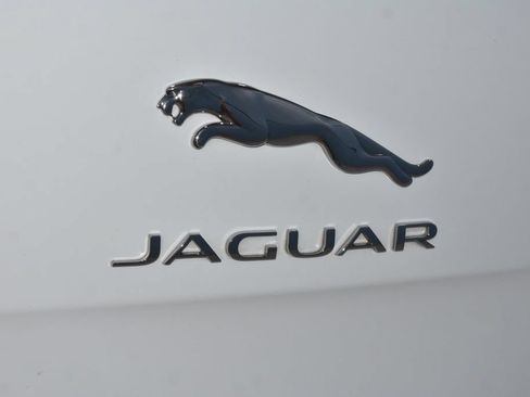 Used 2017 Jaguar XJ R RWD image 30