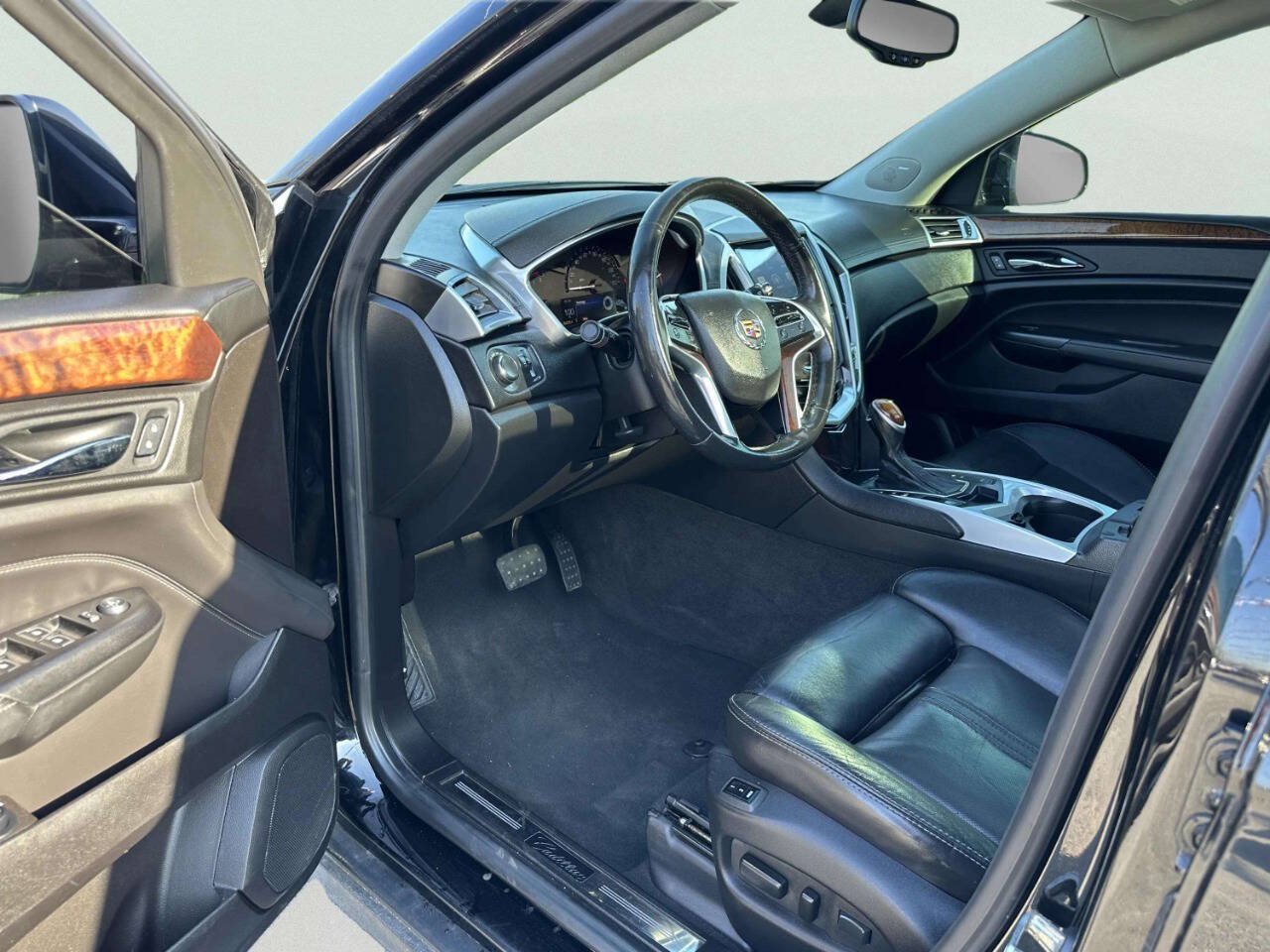 Used 2016 Cadillac SRX Luxury FWD image 12
