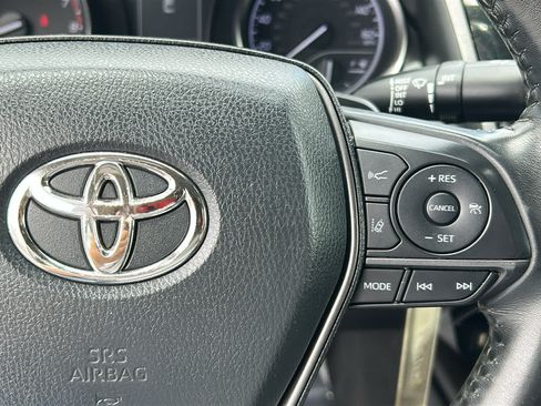 Used 2022 Toyota Camry SE FWD image 20