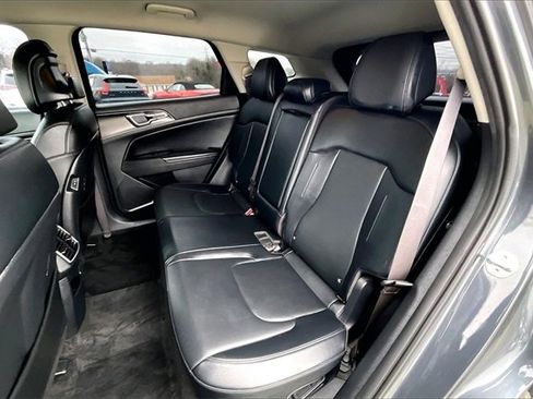 Used 2023 Kia Sportage EX image 20
