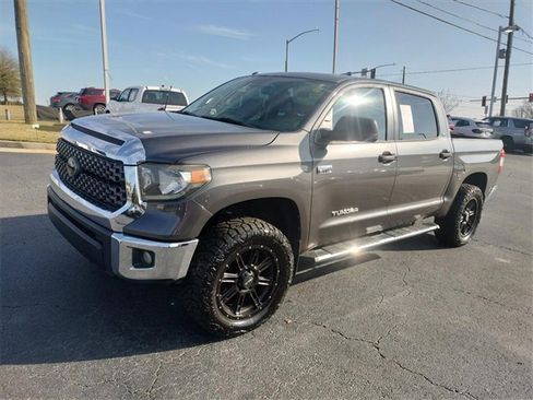 Used 2018 Toyota Tundra SR5 image 3