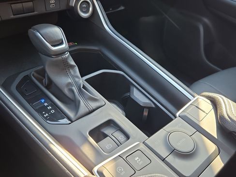 Used 2025 Toyota Grand Highlander FWD image 26