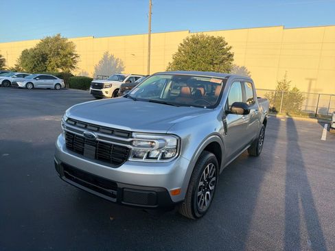 Used 2024 Ford Maverick Lariat w/ 4K Tow Package image 16