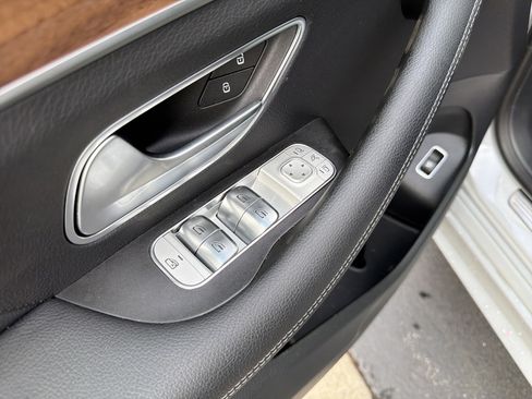 Certified 2025 Mercedes-Benz GLE 450 4MATIC image 14
