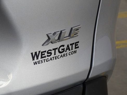 Used 2021 Toyota RAV4 XLE Premium image 37