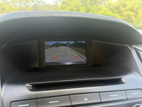 Used 2017 Ford Focus SE FWD image 22