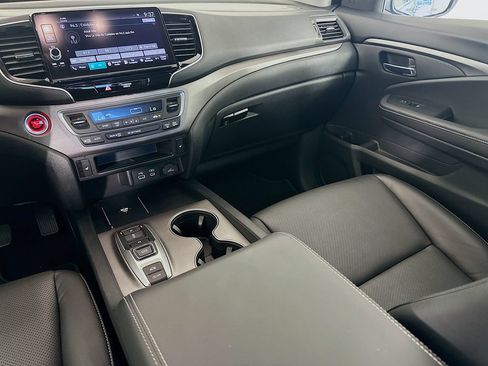 Certified 2025 Honda Ridgeline RTL image 23