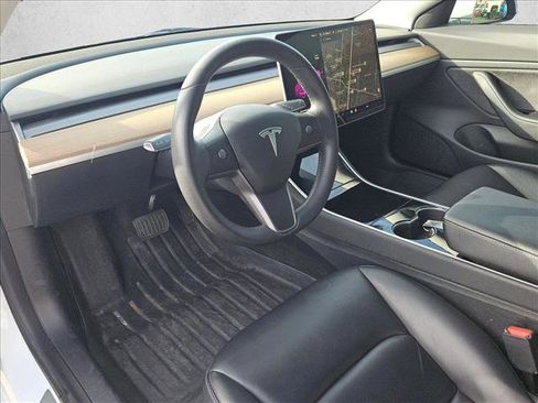 Used 2019 Tesla Model 3 Long Range image 9