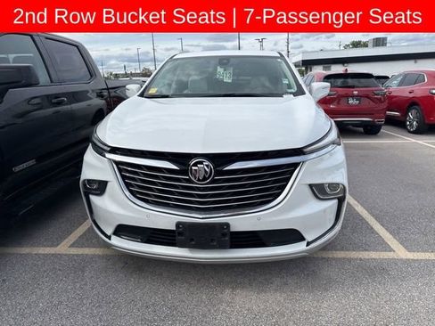 Used 2024 Buick Enclave Essence w/ Technology Package FWD image 4