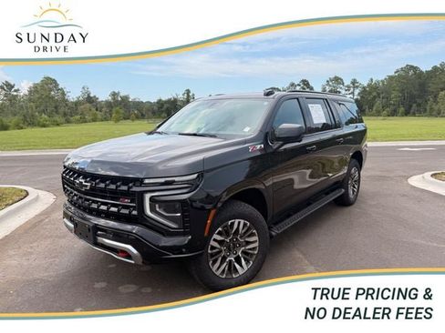 Used 2025 Chevrolet Suburban Z71 AWD/4WD image 1