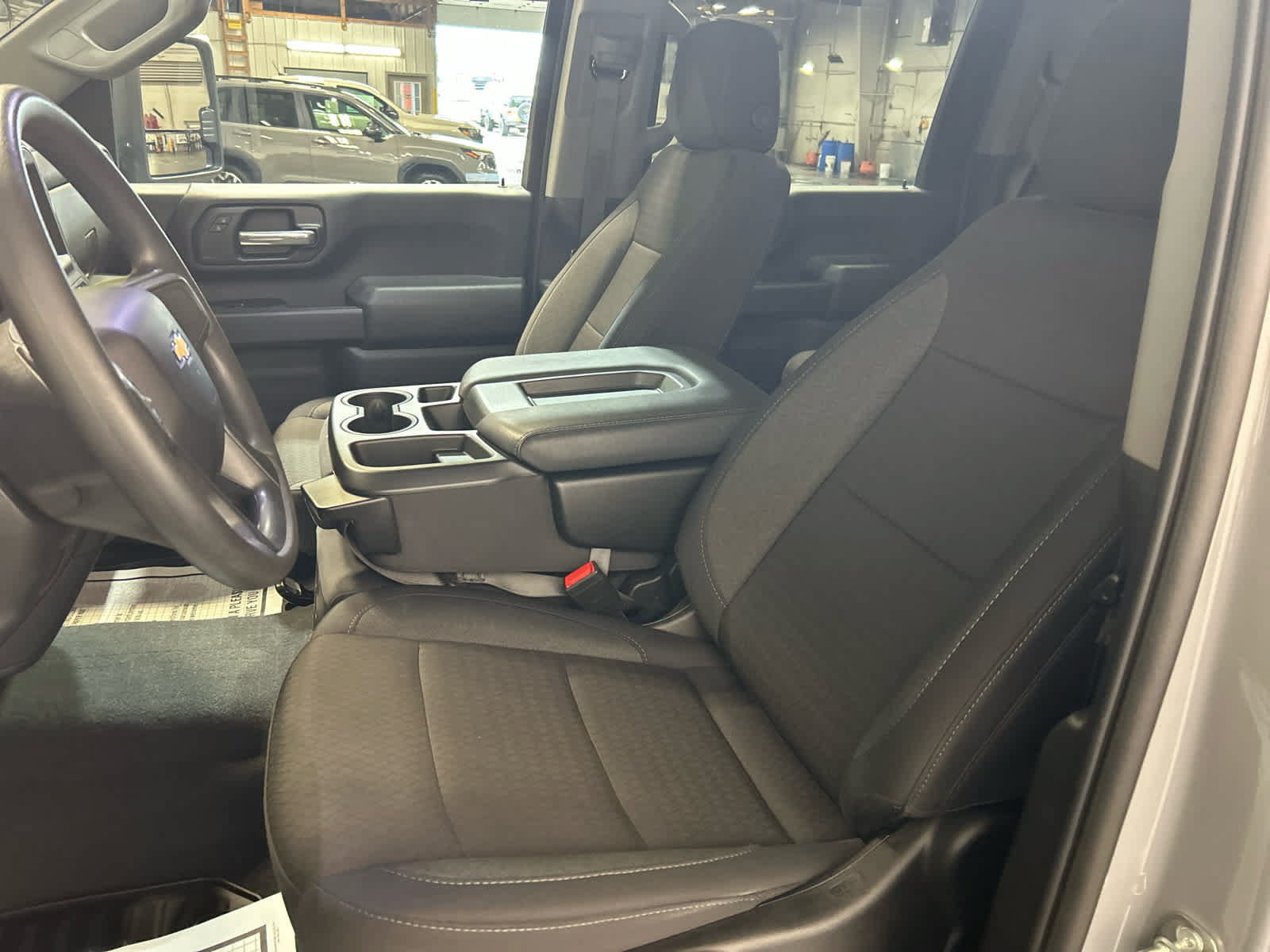 Used 2024 Chevrolet Silverado 2500 Custom w/ Custom Convenience Package AWD/4WD image 10