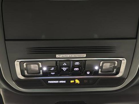Used 2025 Lincoln Navigator L Reserve AWD/4WD image 36
