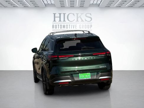 New 2026 INFINITI QX60 Luxe w/ Family Package image 7