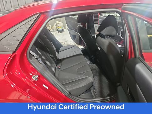 Certified 2025 Hyundai Elantra SEL FWD image 11