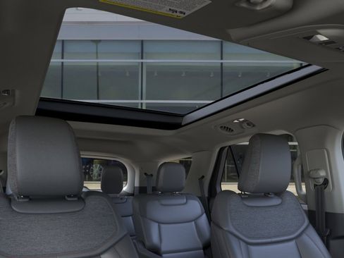 New 2026 Ford Explorer Active image 22