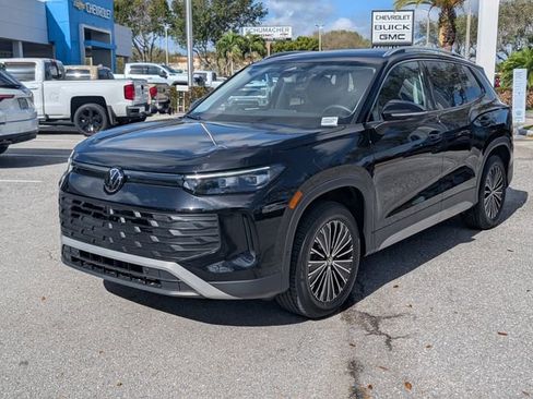 Certified 2025 Volkswagen Tiguan S w/ 18" Wheel Package image 3