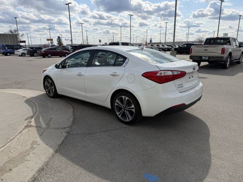 Used 2015 Kia Forte EX w/ UVO Package W/17" Alloys FWD image 3