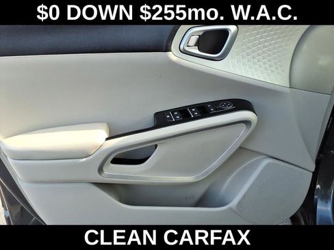 Used 2022 Kia Soul LX FWD image 10
